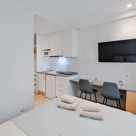 Lovely Fully Equipped Near Subway N4 Appartement *