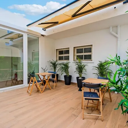 Lovely Fully Equipped Near Subway N4 * リスボン